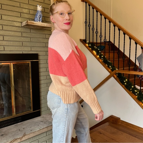 5/30🦄- American Eagle Stripped Color Blocked Knitted Sweater - Picture 1 of 6